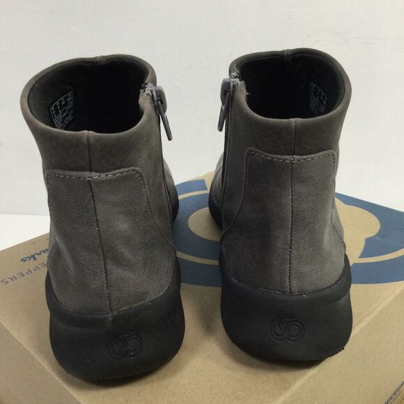 Clarks Women's SILLIAN 2.0 HI Crossed straps Side zipper Ankle Boots Gray 6M NWB - Picture 3 of 9
